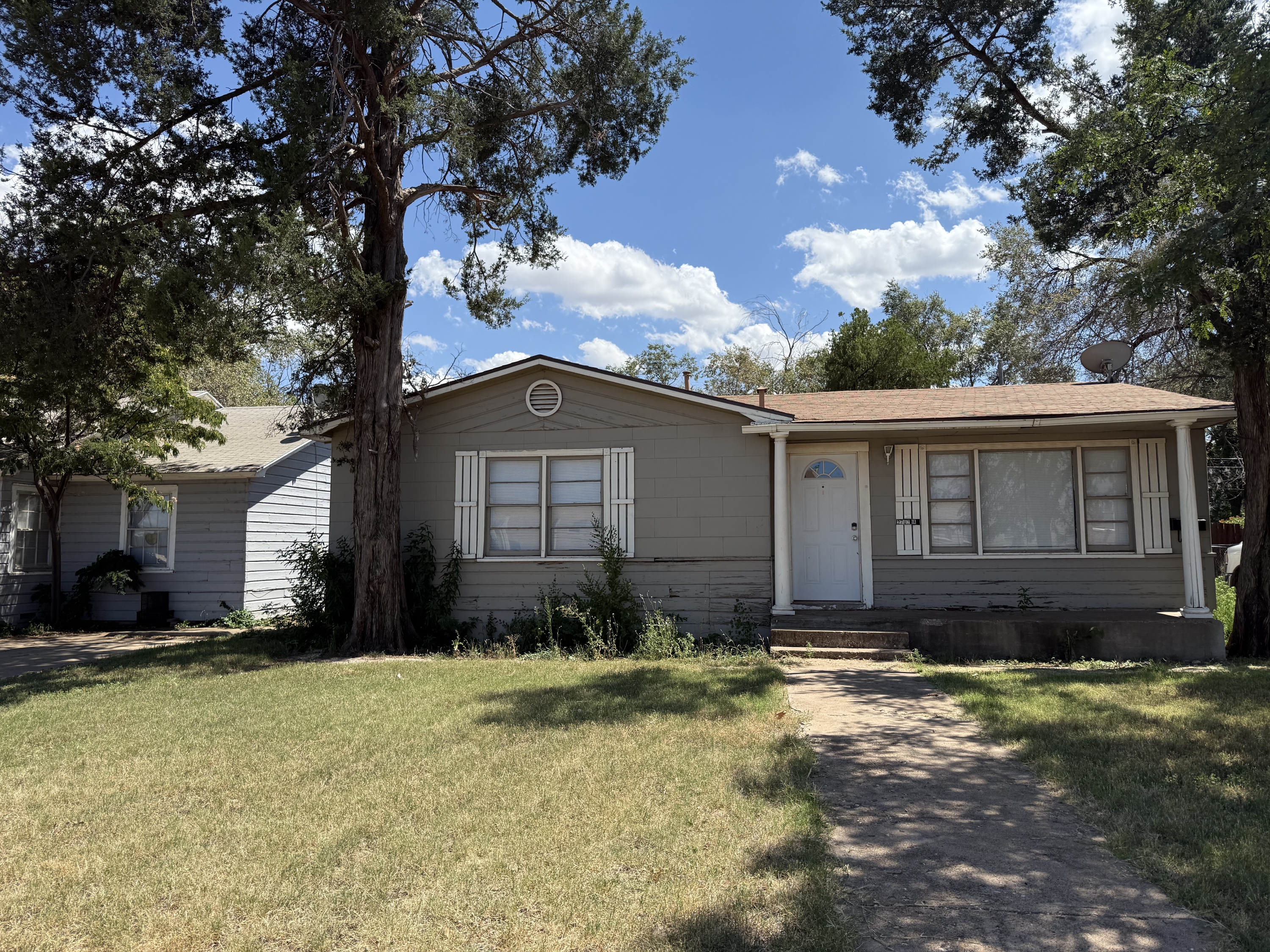 2707 35th Street - front
